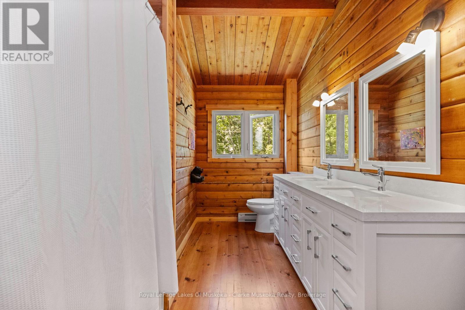 












215 CRANE LAKE WATER

,
The Archipelago (Archipelago South),




Ontario
P2A0B7

