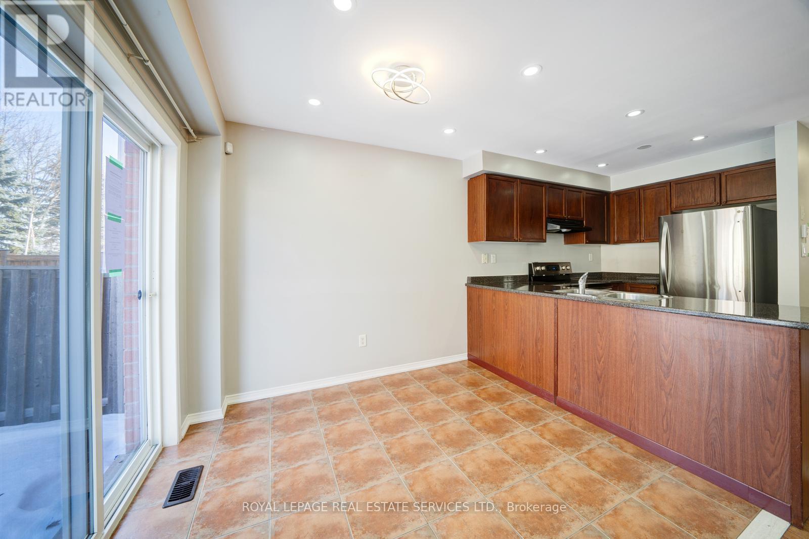 












1875 SECRETARIAT PLACE

,
Oshawa,




Ontario
L1L1C8

