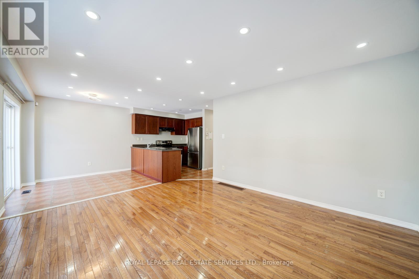 












1875 SECRETARIAT PLACE

,
Oshawa,




Ontario
L1L1C8


