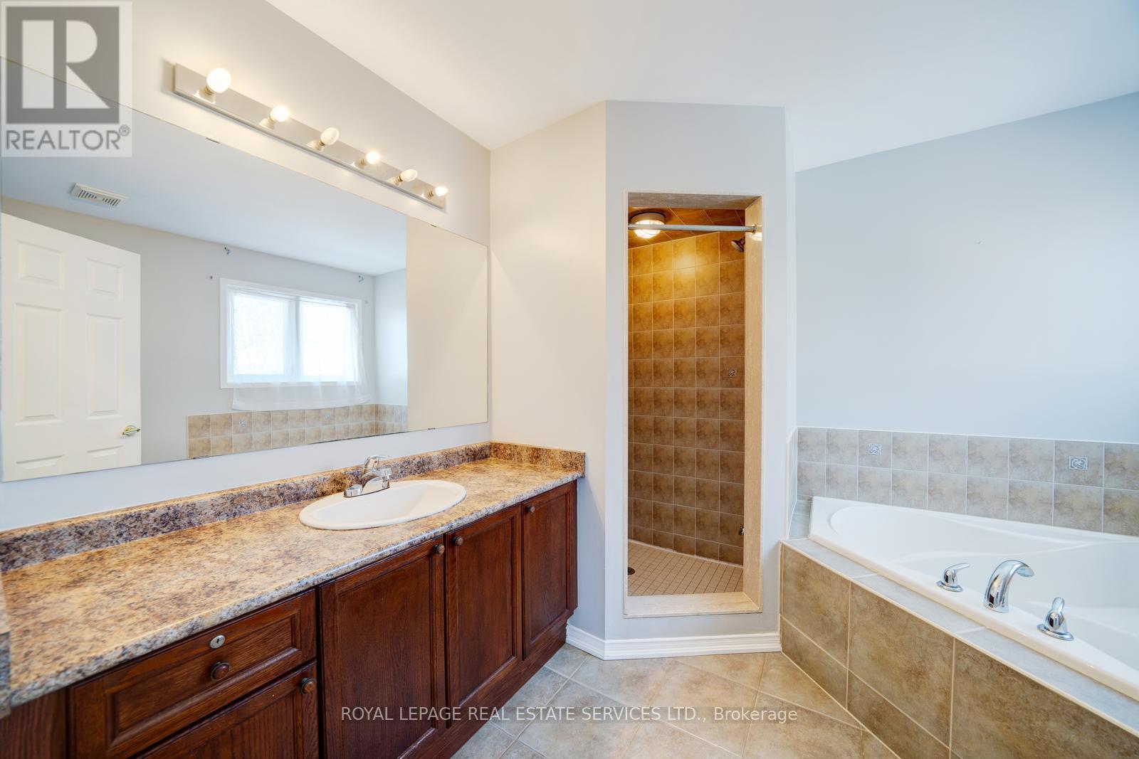












1875 SECRETARIAT PLACE

,
Oshawa,




Ontario
L1L1C8

