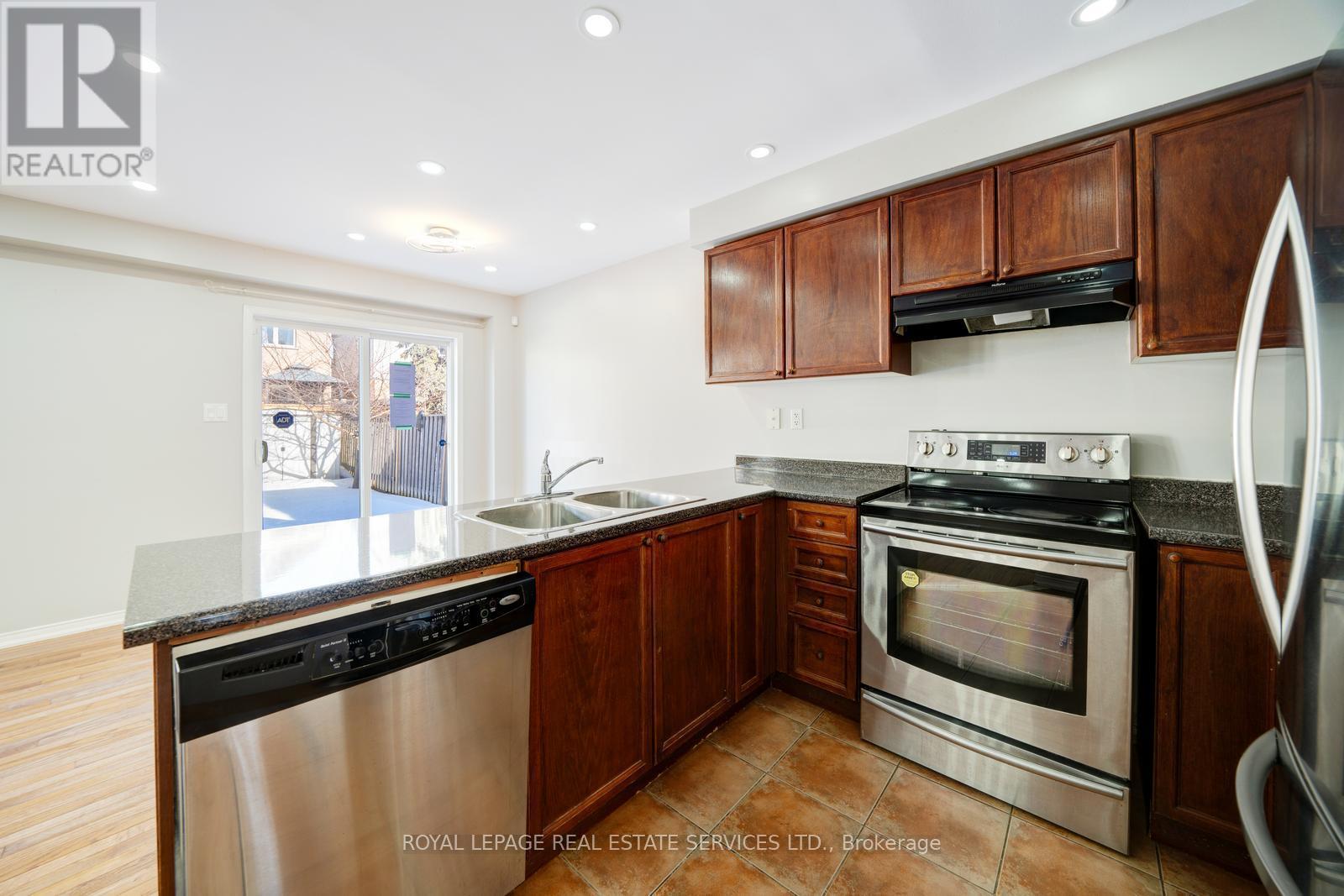 












1875 SECRETARIAT PLACE

,
Oshawa,




Ontario
L1L1C8

