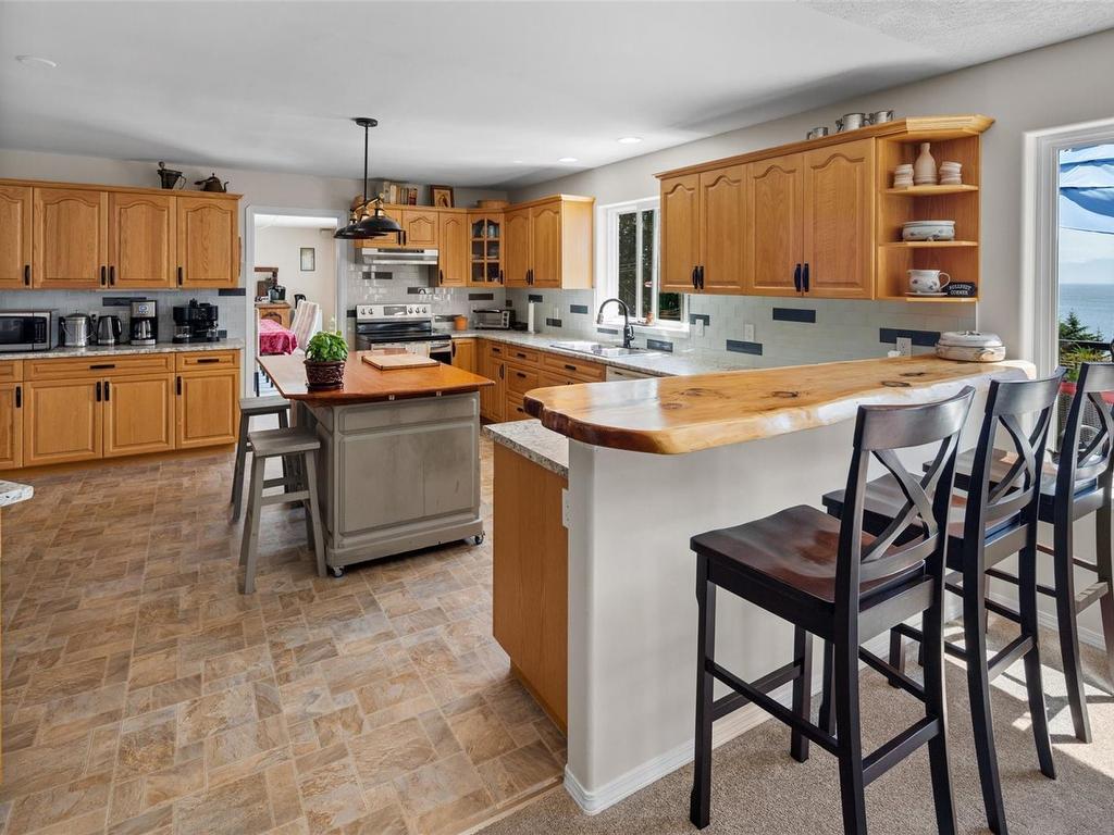 









7760


West Coast

Rd,
Sooke,




BC
V9Z 0R7

