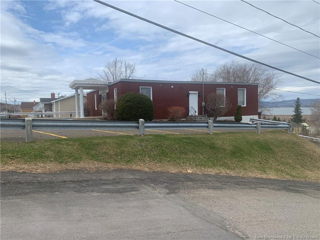 









421


Victoria

,
Dalhousie,




NB
E8C 2V2

