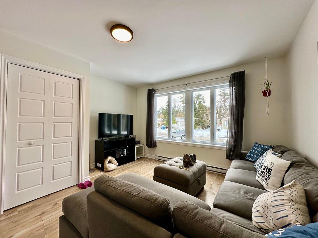 









17


Rue Santerre

,
Saint-André-d'Argenteuil,




QC
J0V1X0

