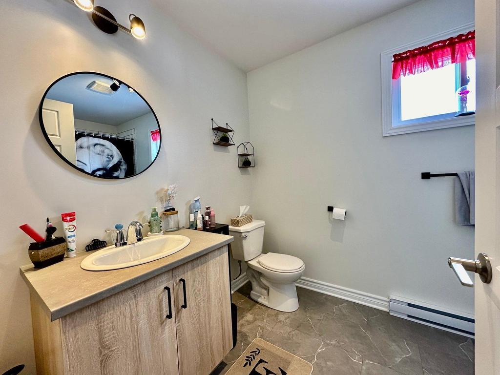 









17


Rue Santerre

,
Saint-André-d'Argenteuil,




QC
J0V1X0

