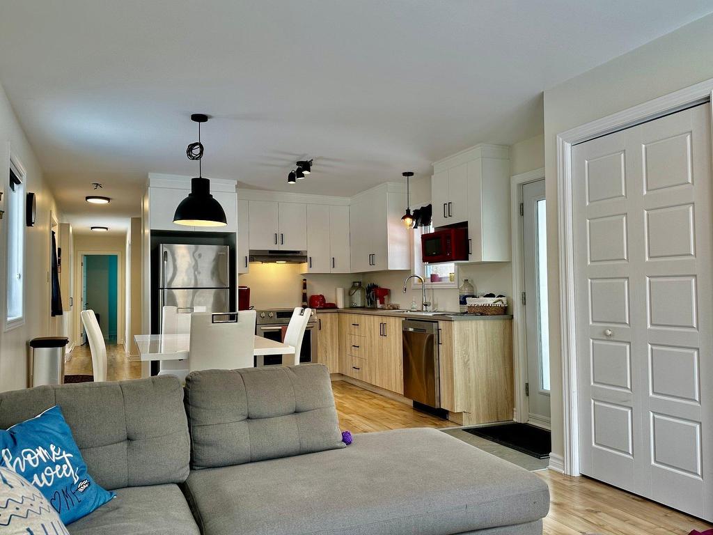









17


Rue Santerre

,
Saint-André-d'Argenteuil,




QC
J0V1X0


