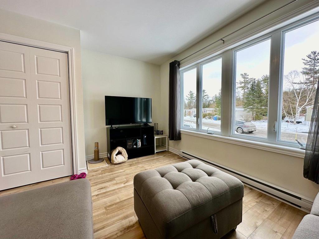 









17


Rue Santerre

,
Saint-André-d'Argenteuil,




QC
J0V1X0


