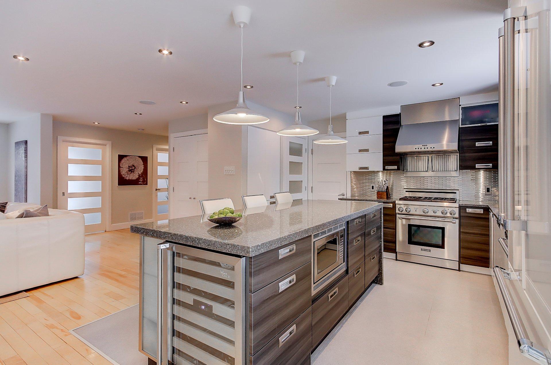 









475


Rue Beaumont E.

,
Saint-Bruno-de-Montarville,




QC
J3V2R2

