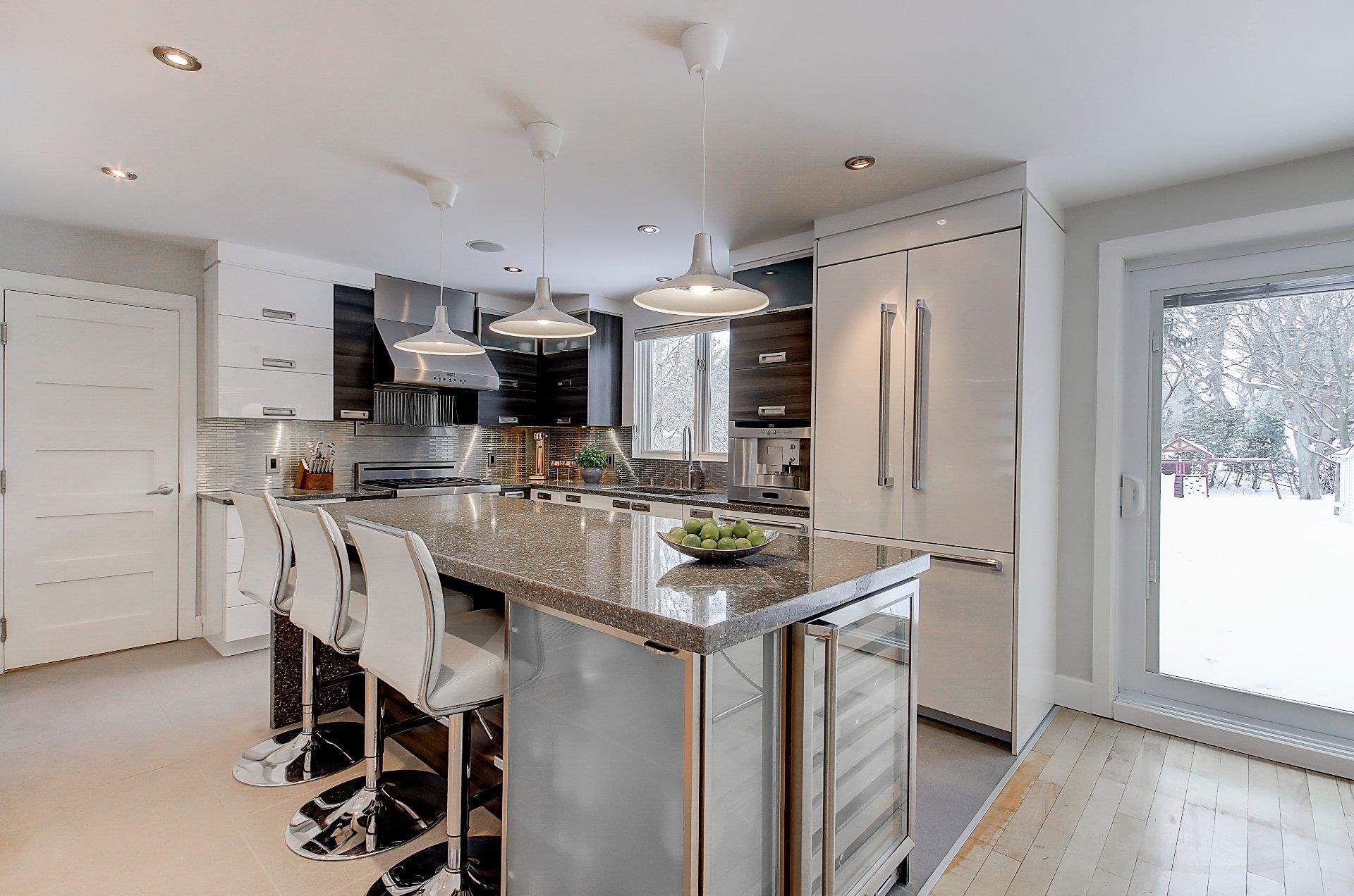 









475


Rue Beaumont E.

,
Saint-Bruno-de-Montarville,




QC
J3V2R2

