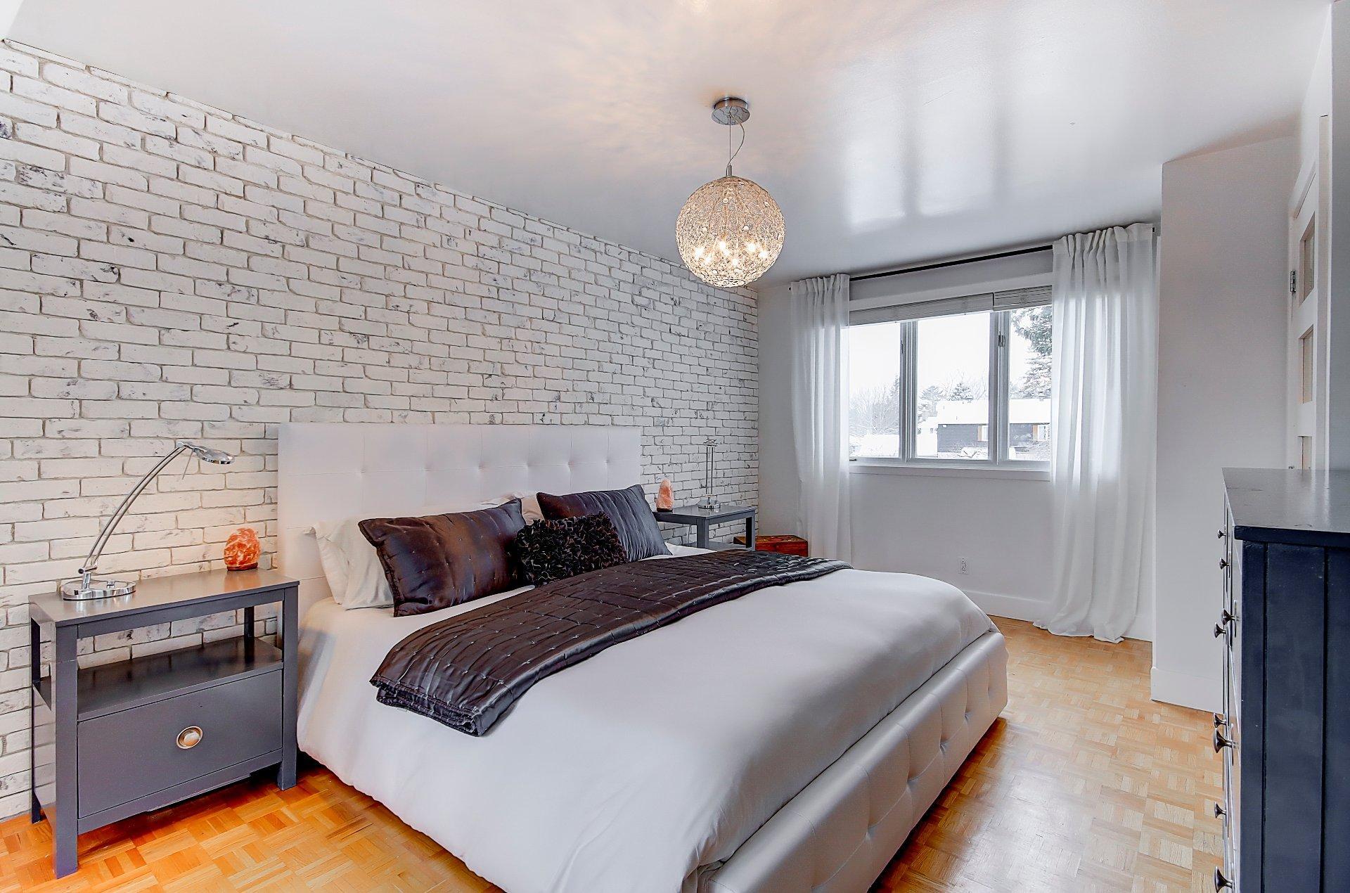









475


Rue Beaumont E.

,
Saint-Bruno-de-Montarville,




QC
J3V2R2

