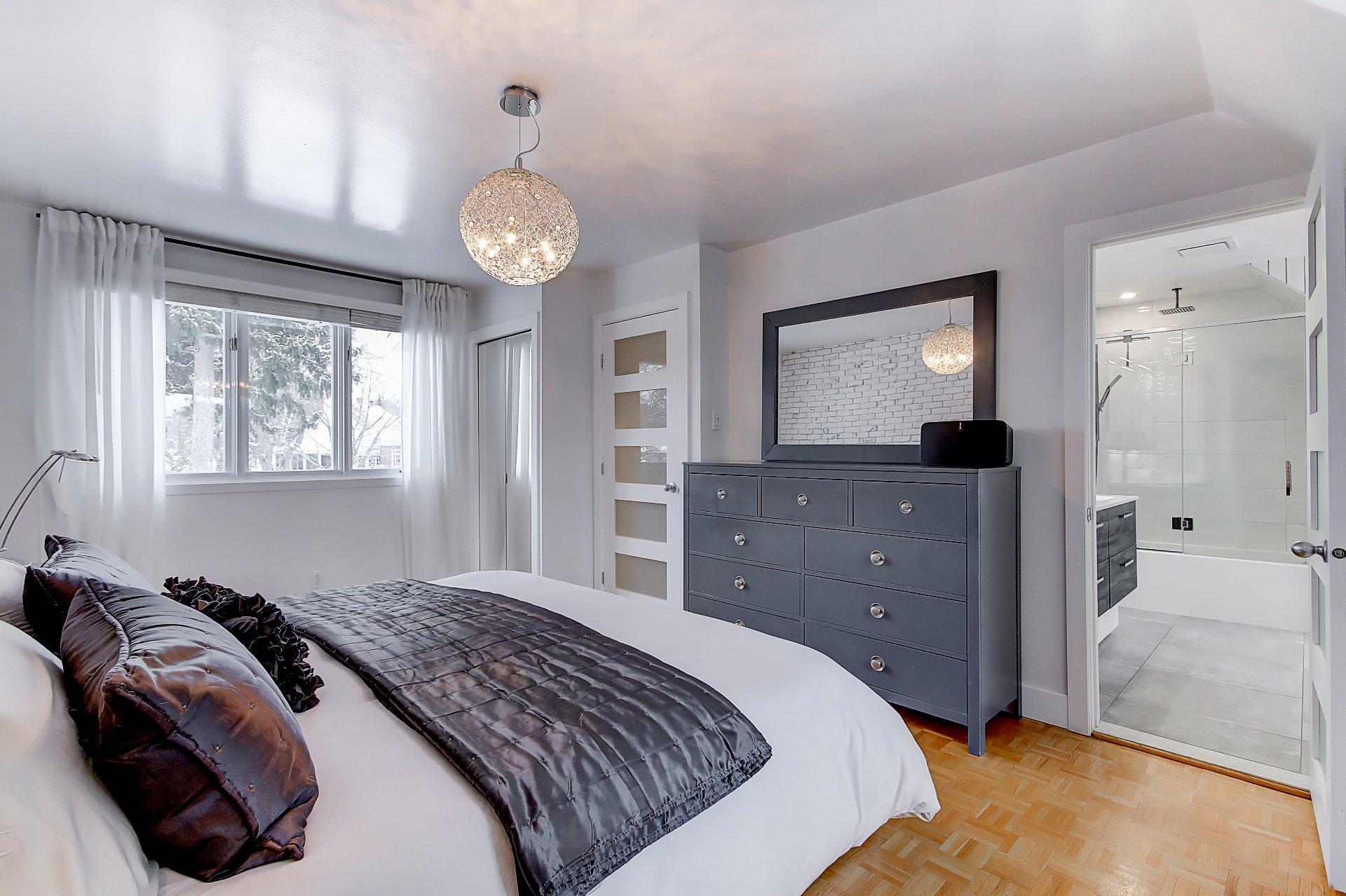 









475


Rue Beaumont E.

,
Saint-Bruno-de-Montarville,




QC
J3V2R2

