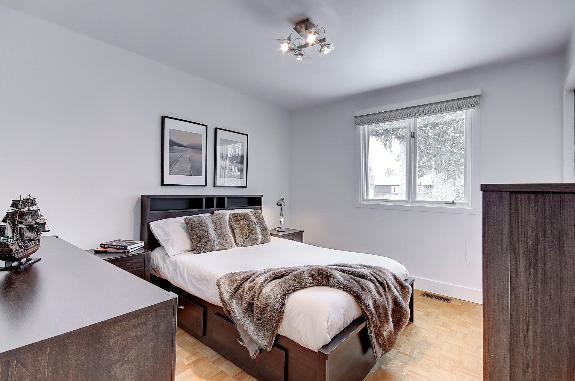 









475


Rue Beaumont E.

,
Saint-Bruno-de-Montarville,




QC
J3V2R2

