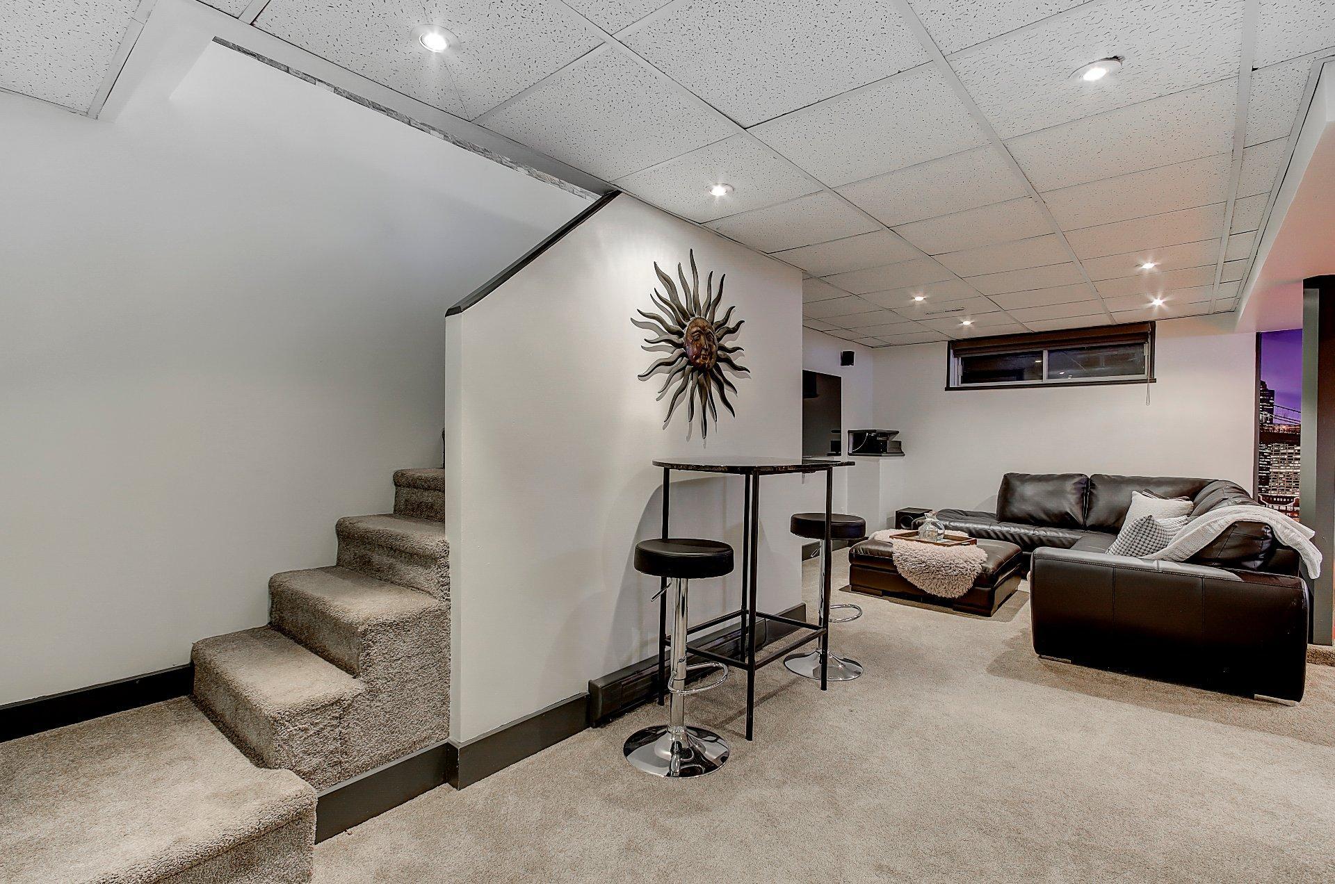 









475


Rue Beaumont E.

,
Saint-Bruno-de-Montarville,




QC
J3V2R2


