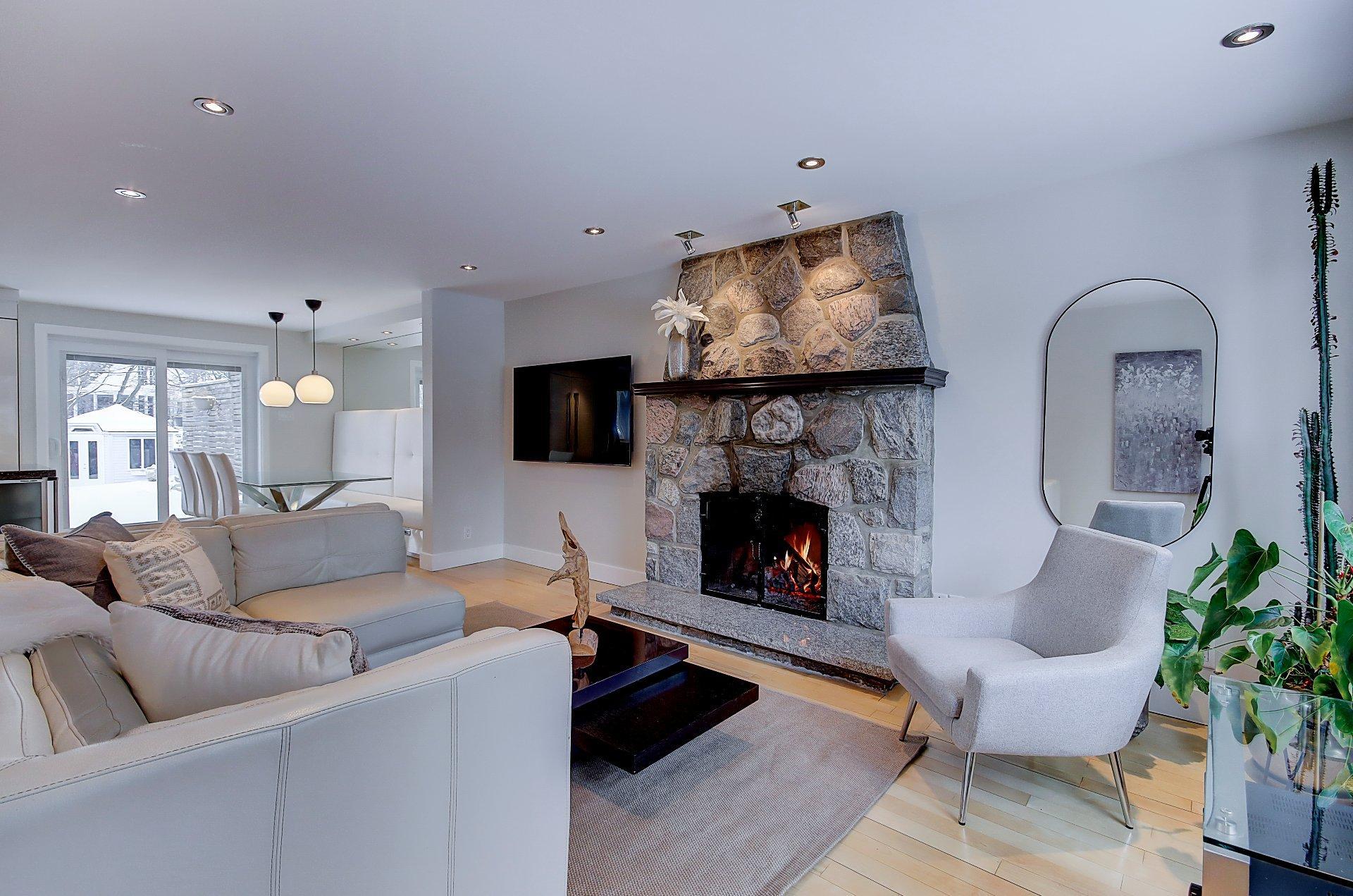 









475


Rue Beaumont E.

,
Saint-Bruno-de-Montarville,




QC
J3V2R2

