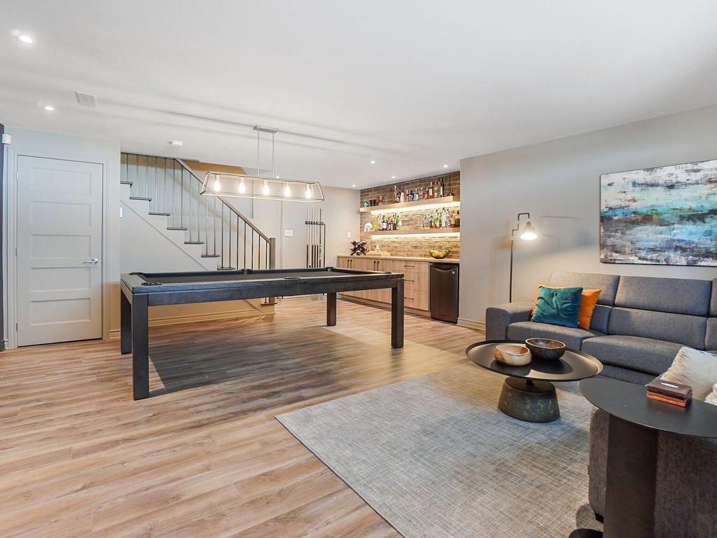 









64


Boul. de la Marine

,
Varennes,




QC
J3X2C2

