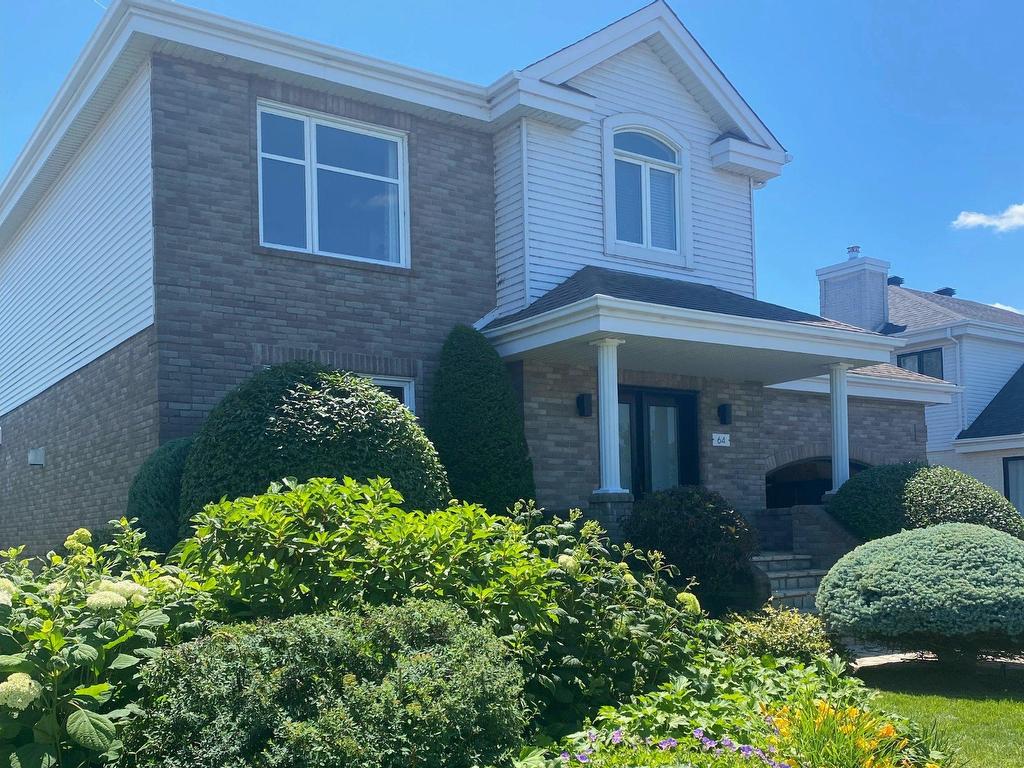 









64


Boul. de la Marine

,
Varennes,




QC
J3X2C2

