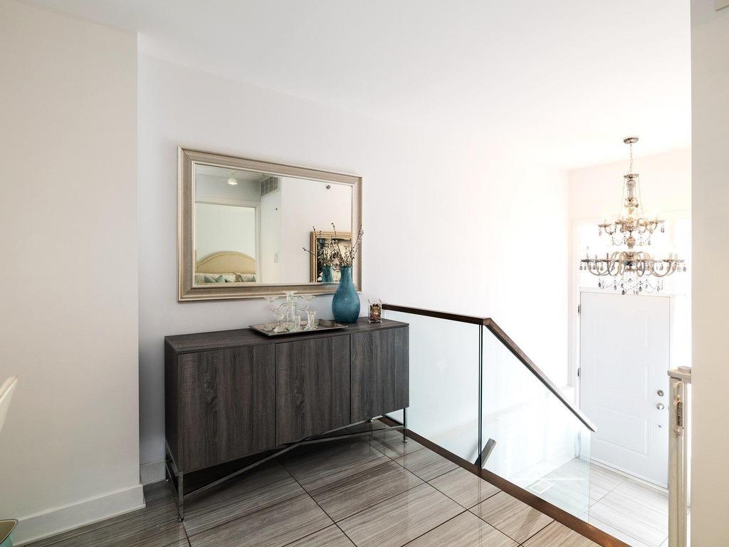 









7369B


Ch. Kildare

,
Côte-Saint-Luc,




QC
H4W0B8


