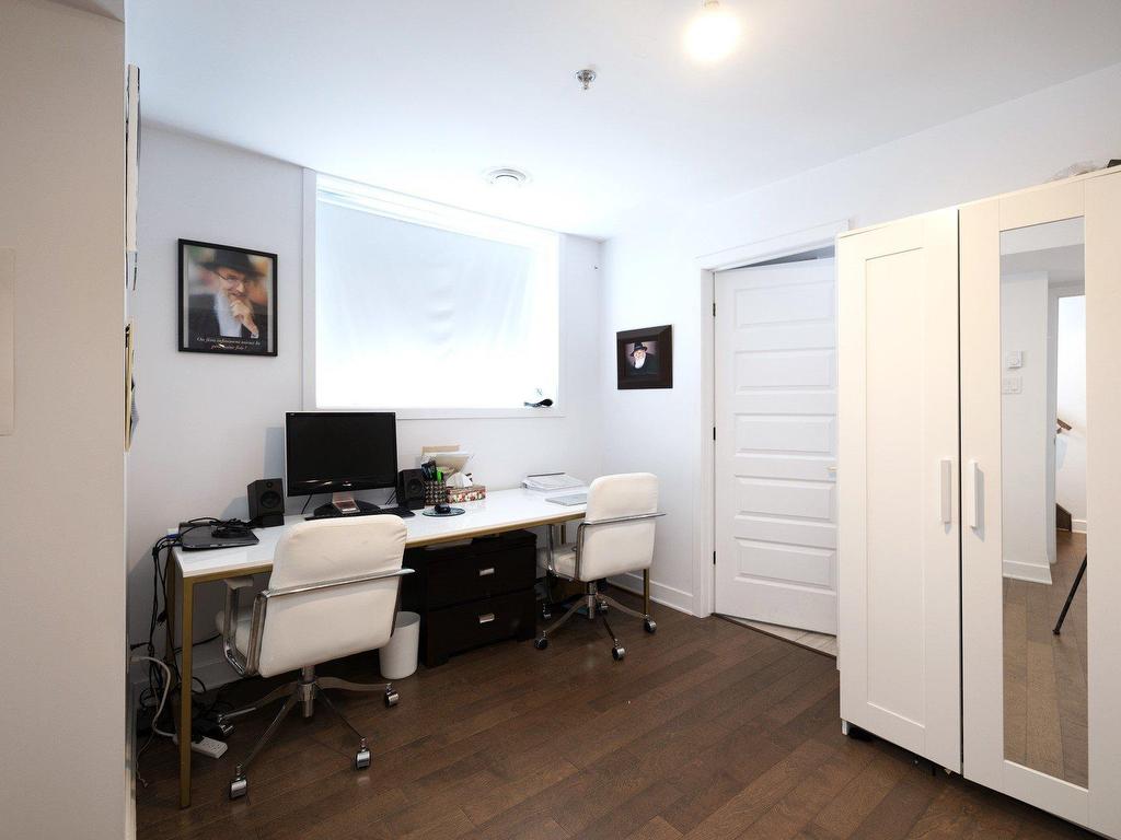 









7369B


Ch. Kildare

,
Côte-Saint-Luc,




QC
H4W0B8

