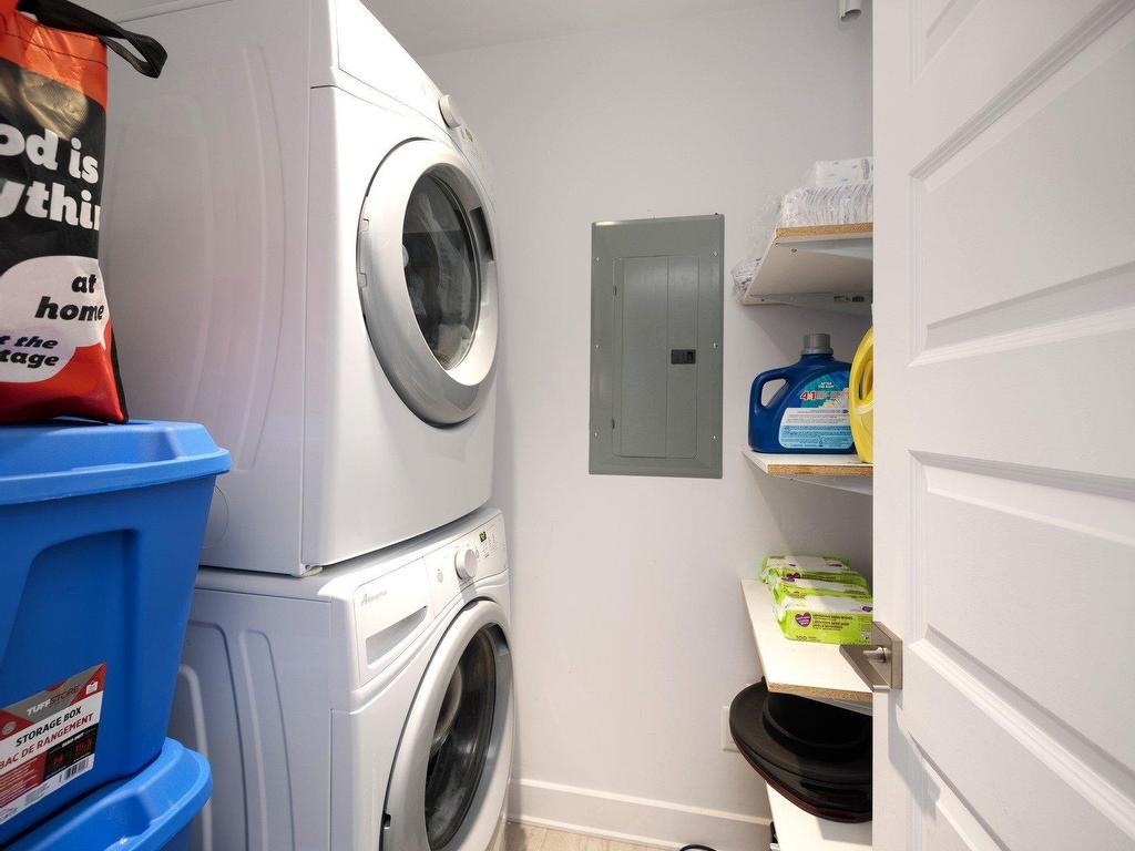 









7369B


Ch. Kildare

,
Côte-Saint-Luc,




QC
H4W0B8

