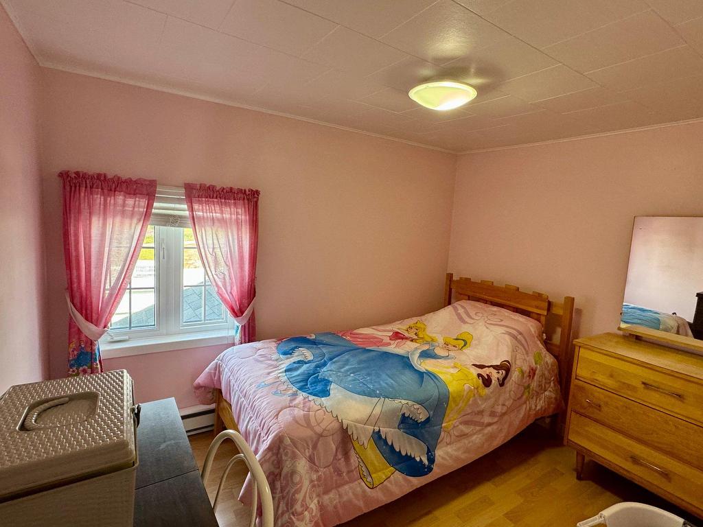 









119


Route Jacques-Cartier

,
Aguanish,




QC
G0G1R0


