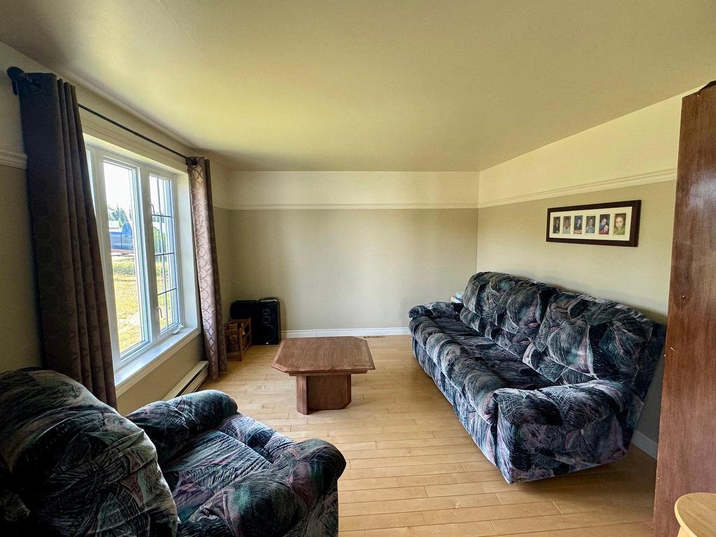 









119


Route Jacques-Cartier

,
Aguanish,




QC
G0G1R0

