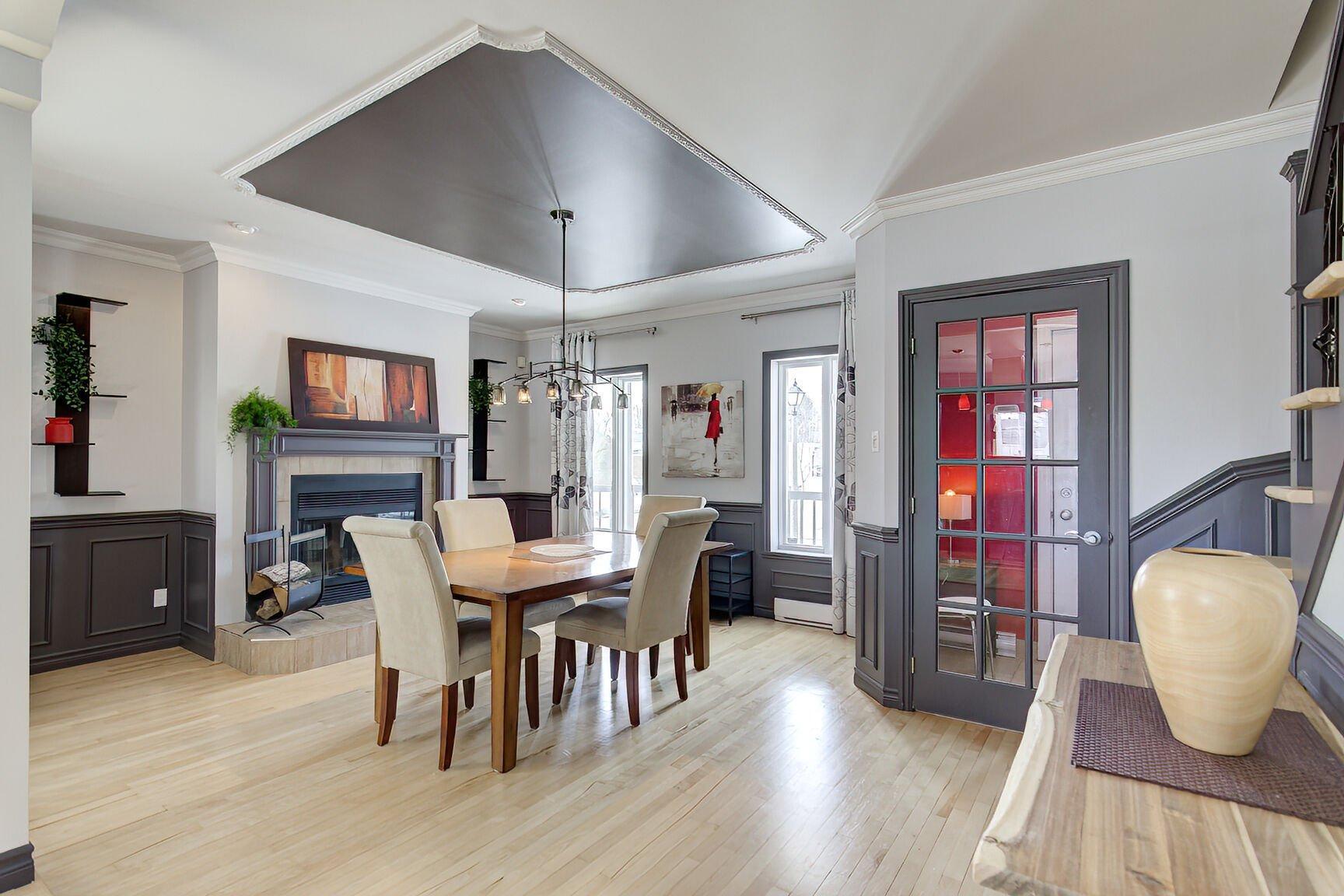 









1245


Crois. Magellan

,
Sainte-Catherine,




QC
J5C2A3

