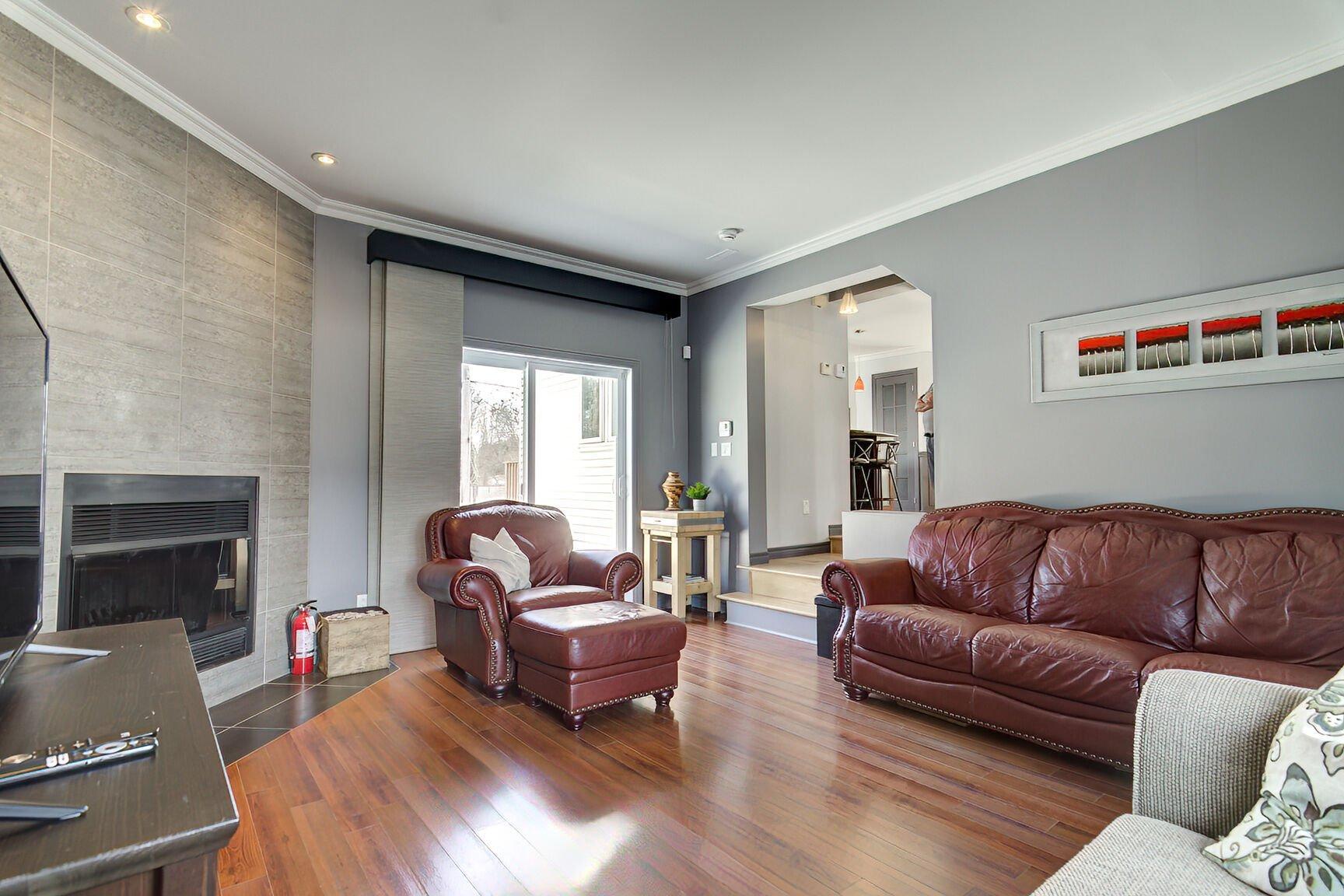 









1245


Crois. Magellan

,
Sainte-Catherine,




QC
J5C2A3

