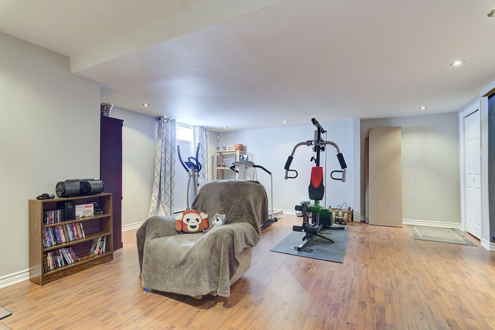 









1245


Crois. Magellan

,
Sainte-Catherine,




QC
J5C2A3

