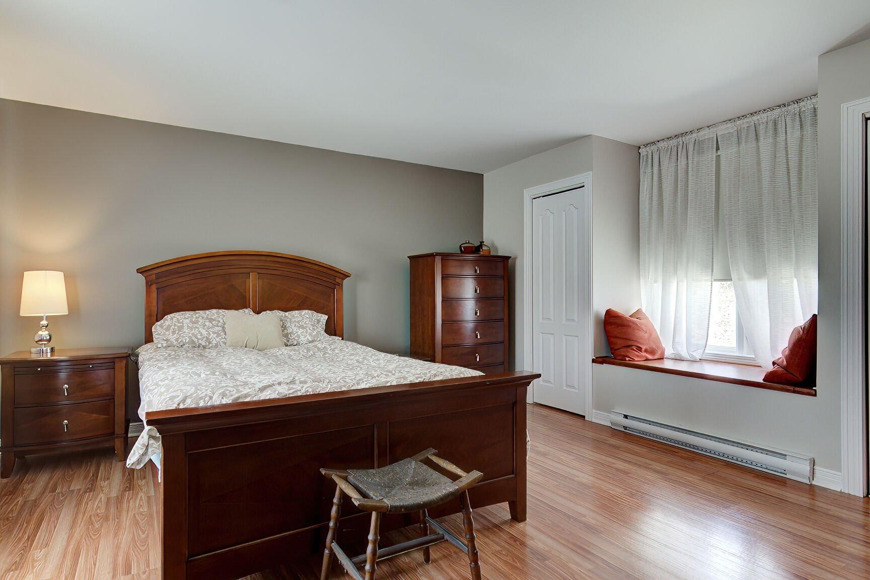 









1245


Crois. Magellan

,
Sainte-Catherine,




QC
J5C2A3

