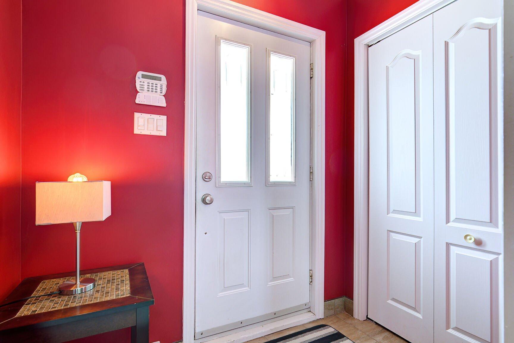 









1245


Crois. Magellan

,
Sainte-Catherine,




QC
J5C2A3

