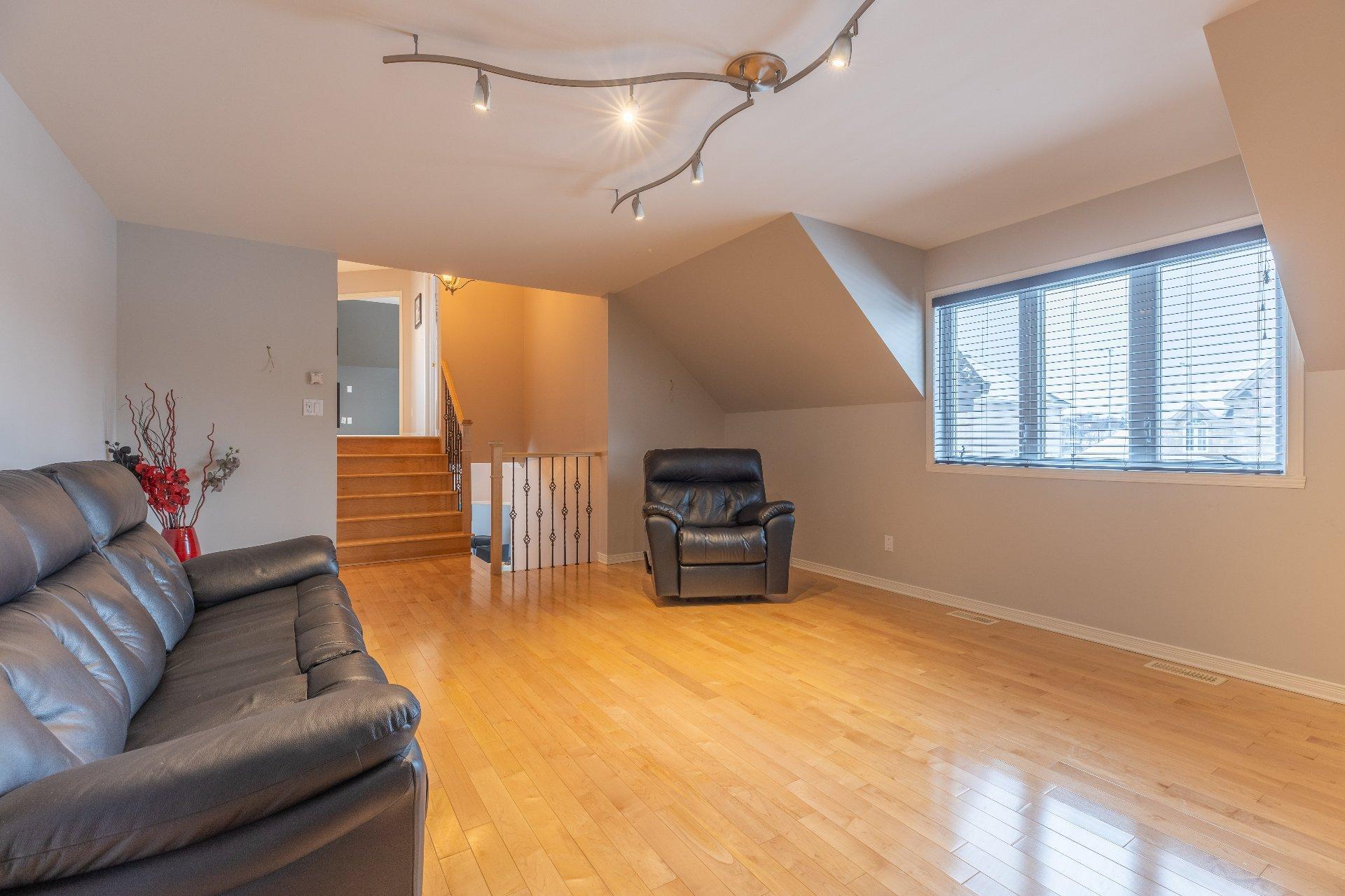 









83


Rue Jean-Paul-Lemieux

,
Notre-Dame-de-l'Île-Perrot,




QC
J7W1P4

