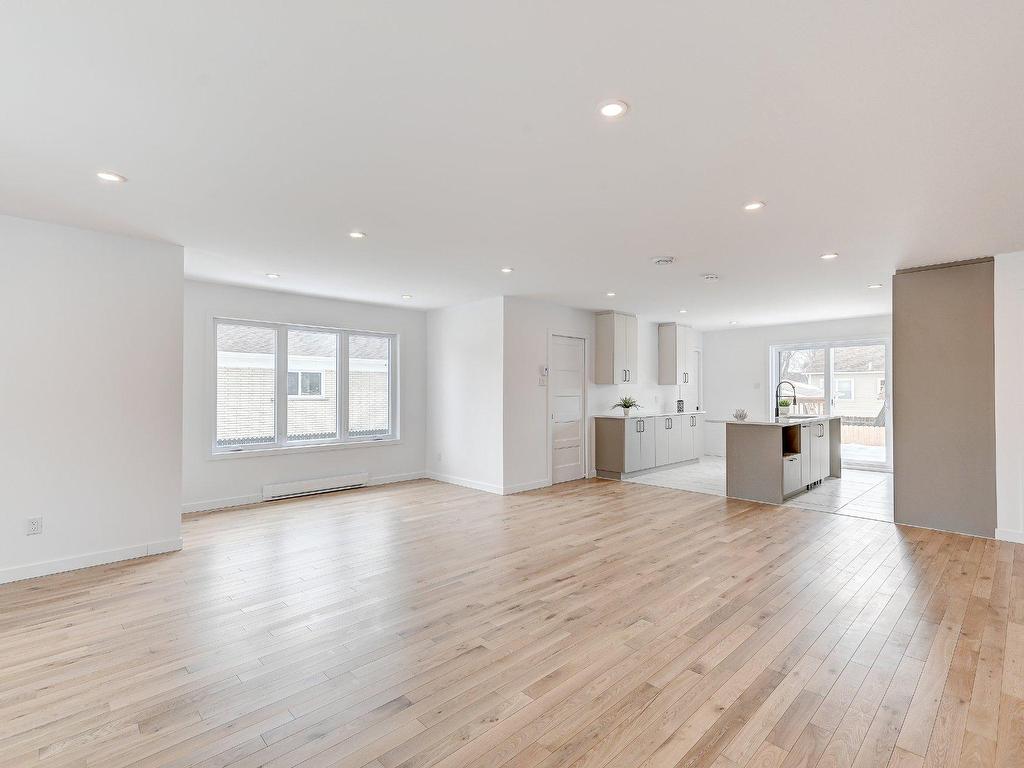









36


Rue Boyer

,
Saint-Constant,




QC
J5A2G7

