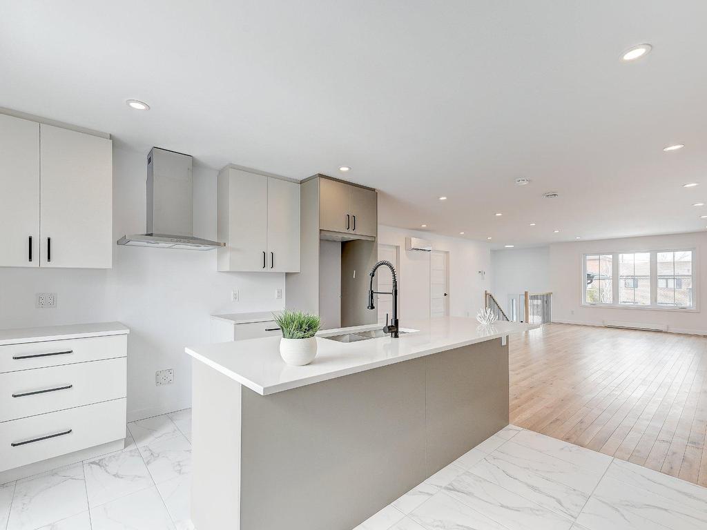 









36


Rue Boyer

,
Saint-Constant,




QC
J5A2G7

