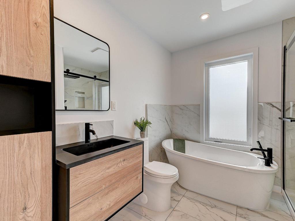 









36


Rue Boyer

,
Saint-Constant,




QC
J5A2G7

