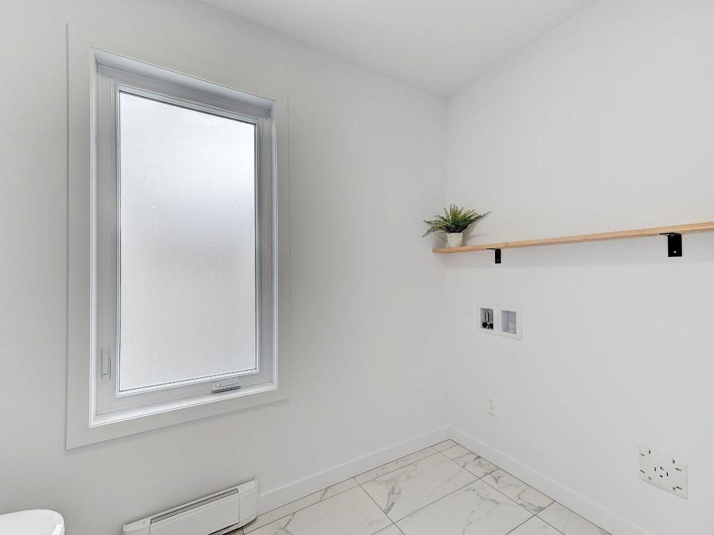 









36


Rue Boyer

,
Saint-Constant,




QC
J5A2G7

