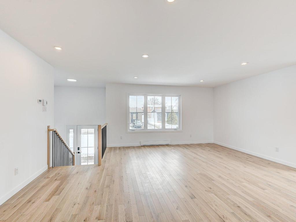 









36


Rue Boyer

,
Saint-Constant,




QC
J5A2G7

