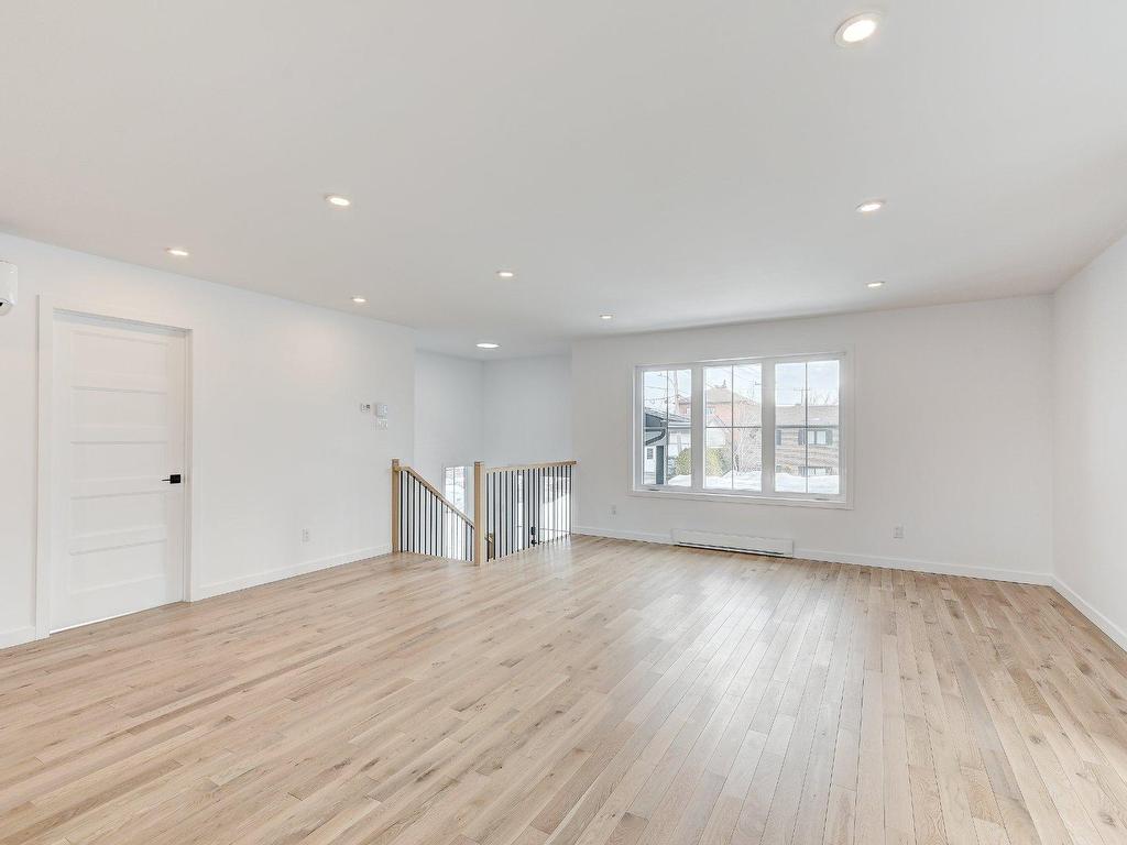 









36


Rue Boyer

,
Saint-Constant,




QC
J5A2G7

