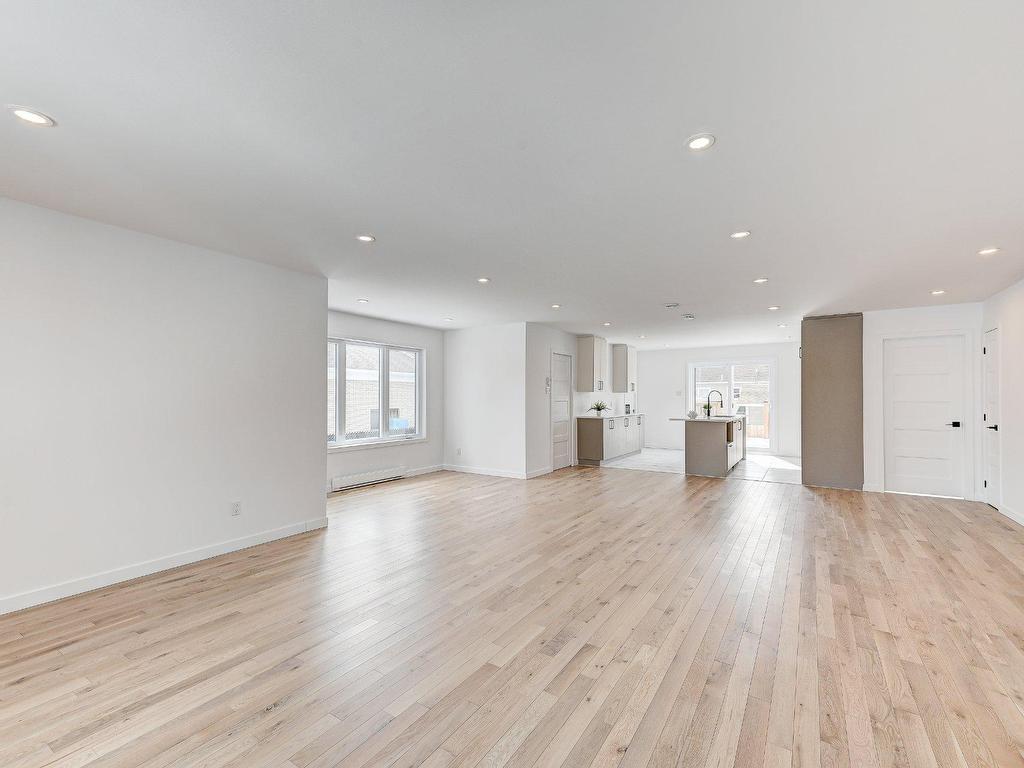 









36


Rue Boyer

,
Saint-Constant,




QC
J5A2G7

