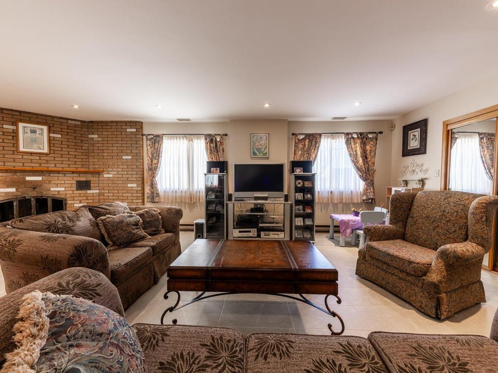 









10480


Boul. Gouin E.

,
Montréal (Rivière-des-Prairies/Pointe-aux-Trembles),




QC
H1C1B1

