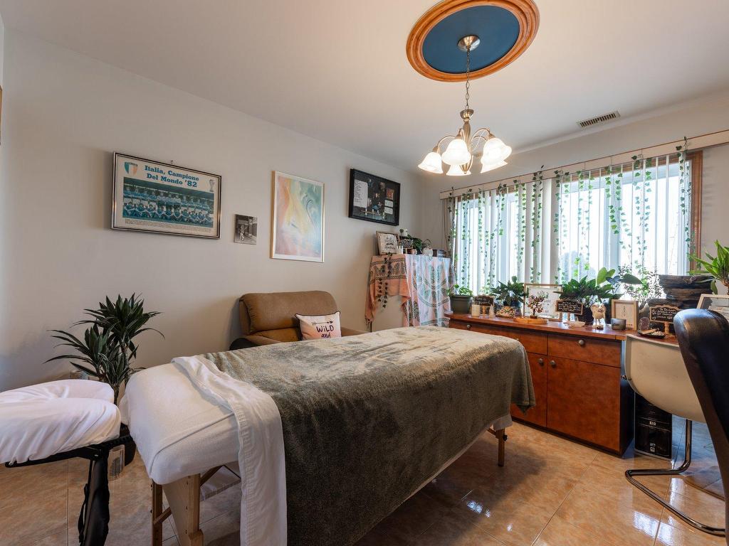 









10480


Boul. Gouin E.

,
Montréal (Rivière-des-Prairies/Pointe-aux-Trembles),




QC
H1C1B1

