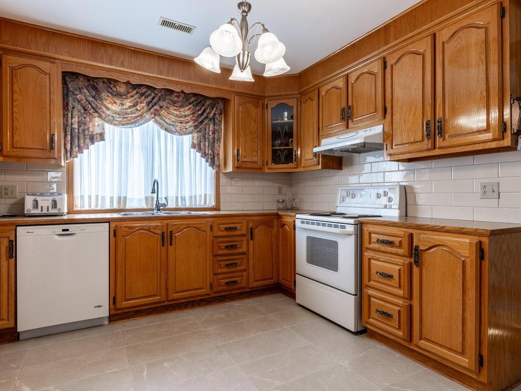 









10480


Boul. Gouin E.

,
Montréal (Rivière-des-Prairies/Pointe-aux-Trembles),




QC
H1C1B1

