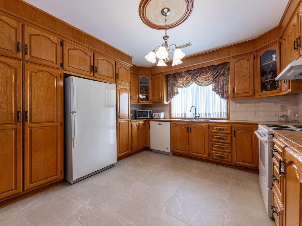 









10480


Boul. Gouin E.

,
Montréal (Rivière-des-Prairies/Pointe-aux-Trembles),




QC
H1C1B1

