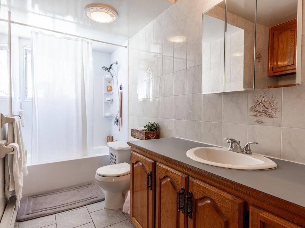 









10480


Boul. Gouin E.

,
Montréal (Rivière-des-Prairies/Pointe-aux-Trembles),




QC
H1C1B1


