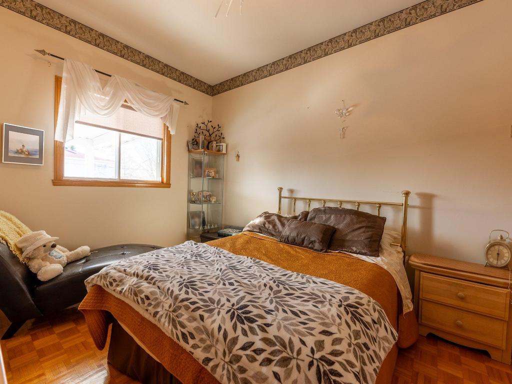 









10480


Boul. Gouin E.

,
Montréal (Rivière-des-Prairies/Pointe-aux-Trembles),




QC
H1C1B1

