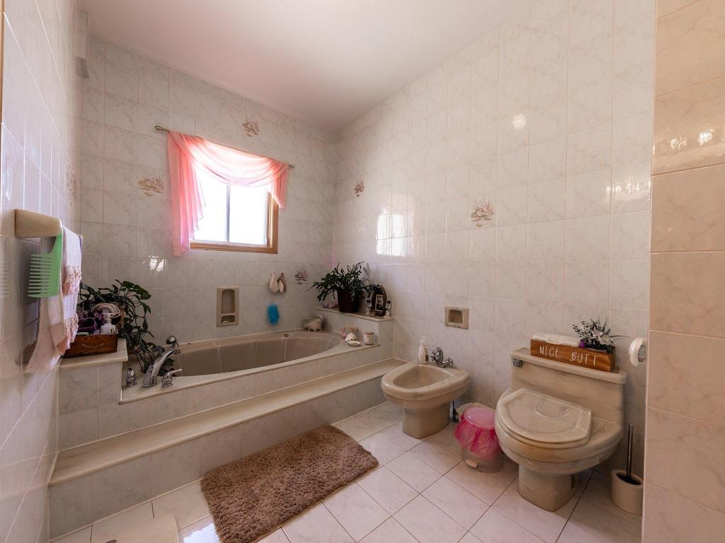 









10480


Boul. Gouin E.

,
Montréal (Rivière-des-Prairies/Pointe-aux-Trembles),




QC
H1C1B1

