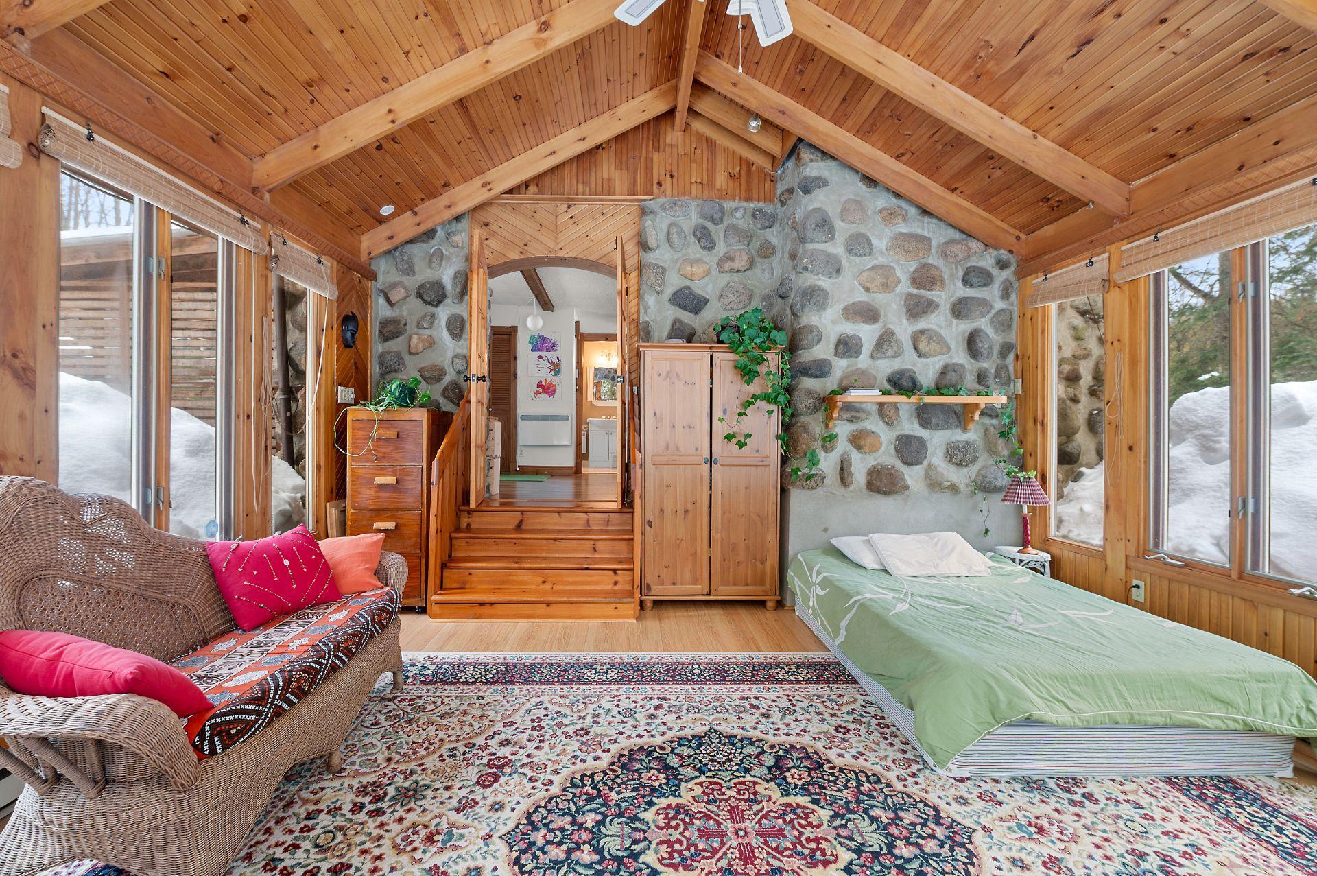 









2180


Av. du Mont-Vert

,
Val-David,




QC
J0T2N0

