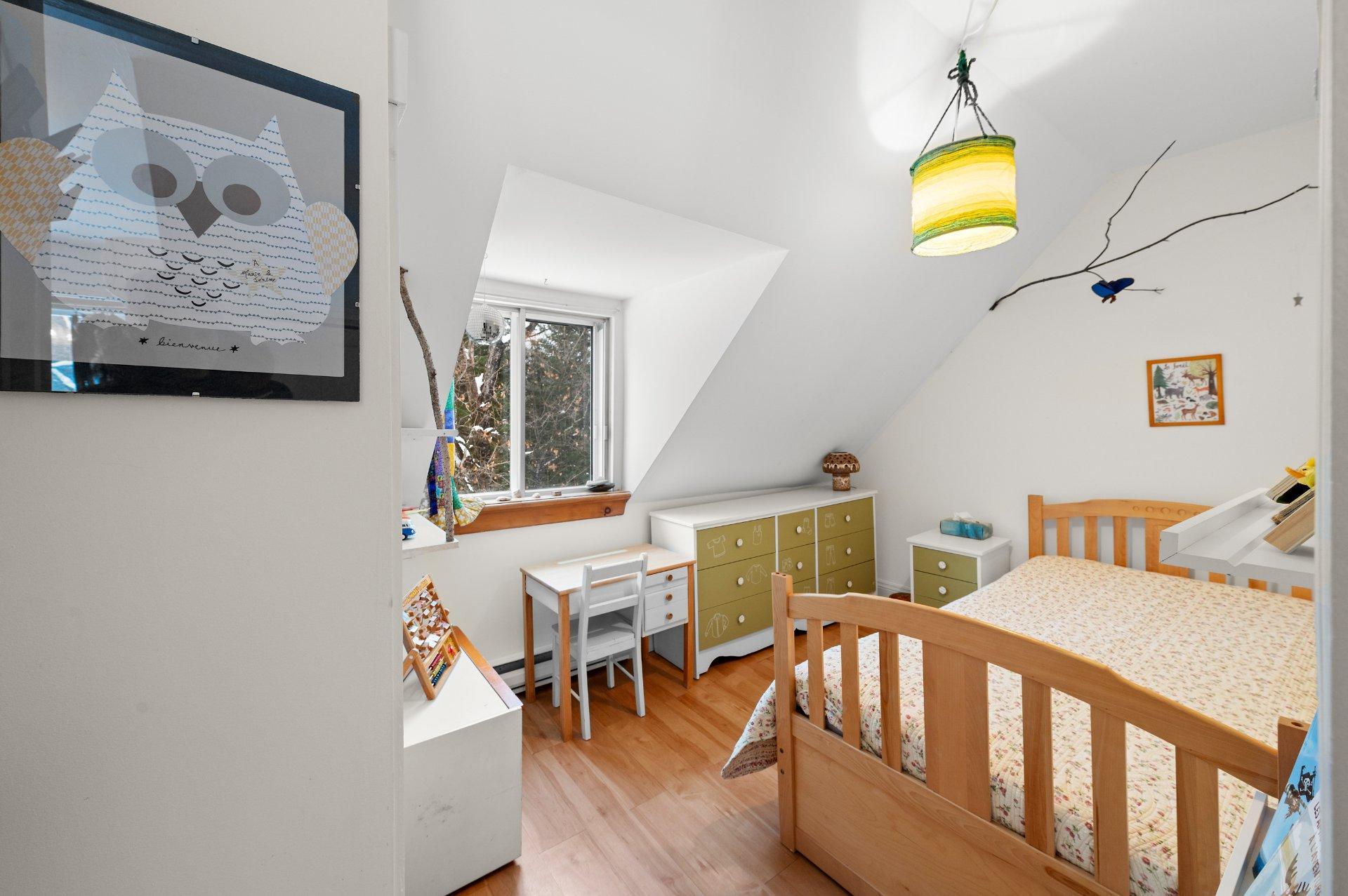 









2180


Av. du Mont-Vert

,
Val-David,




QC
J0T2N0

