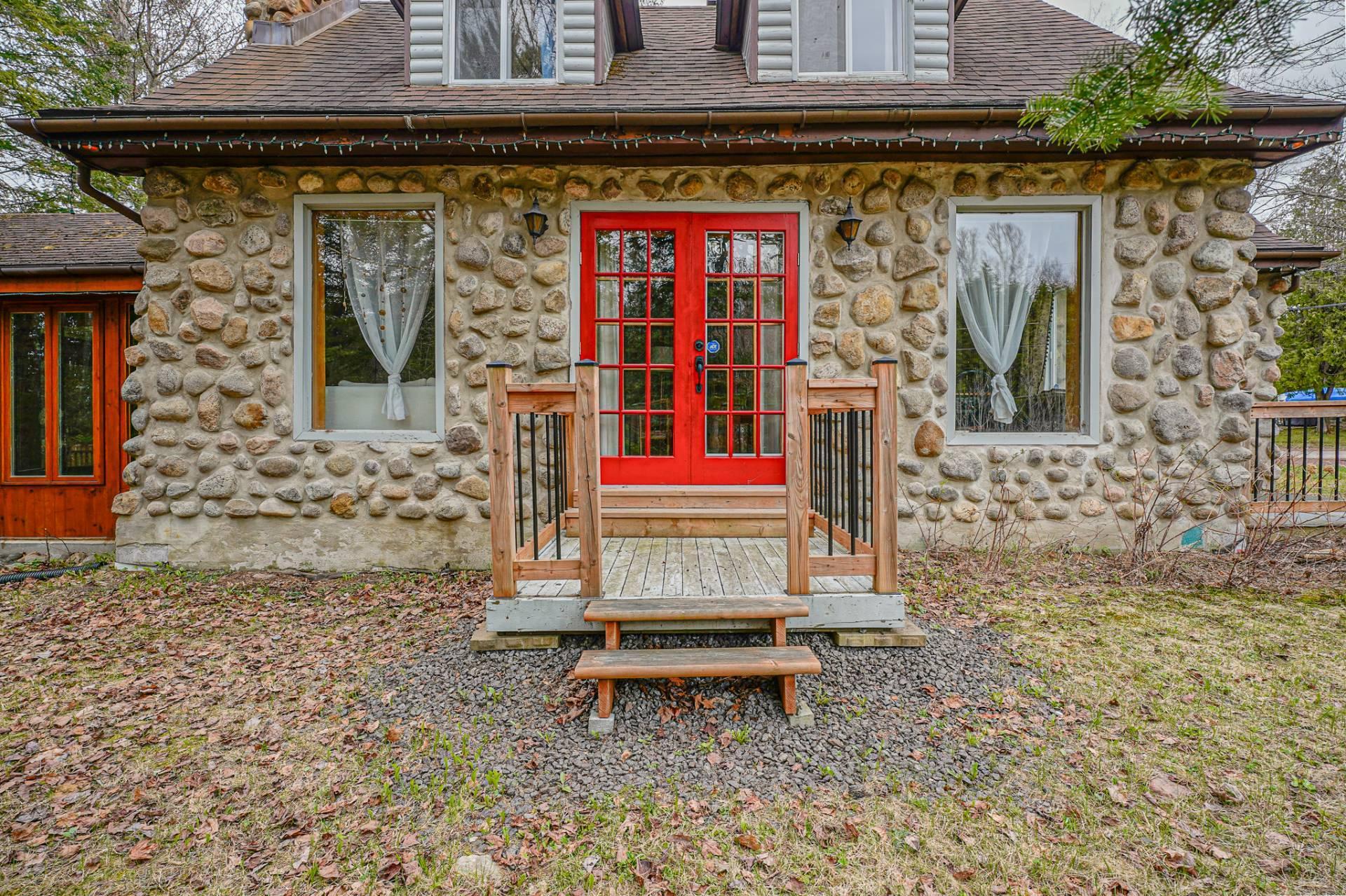









2180


Av. du Mont-Vert

,
Val-David,




QC
J0T2N0

