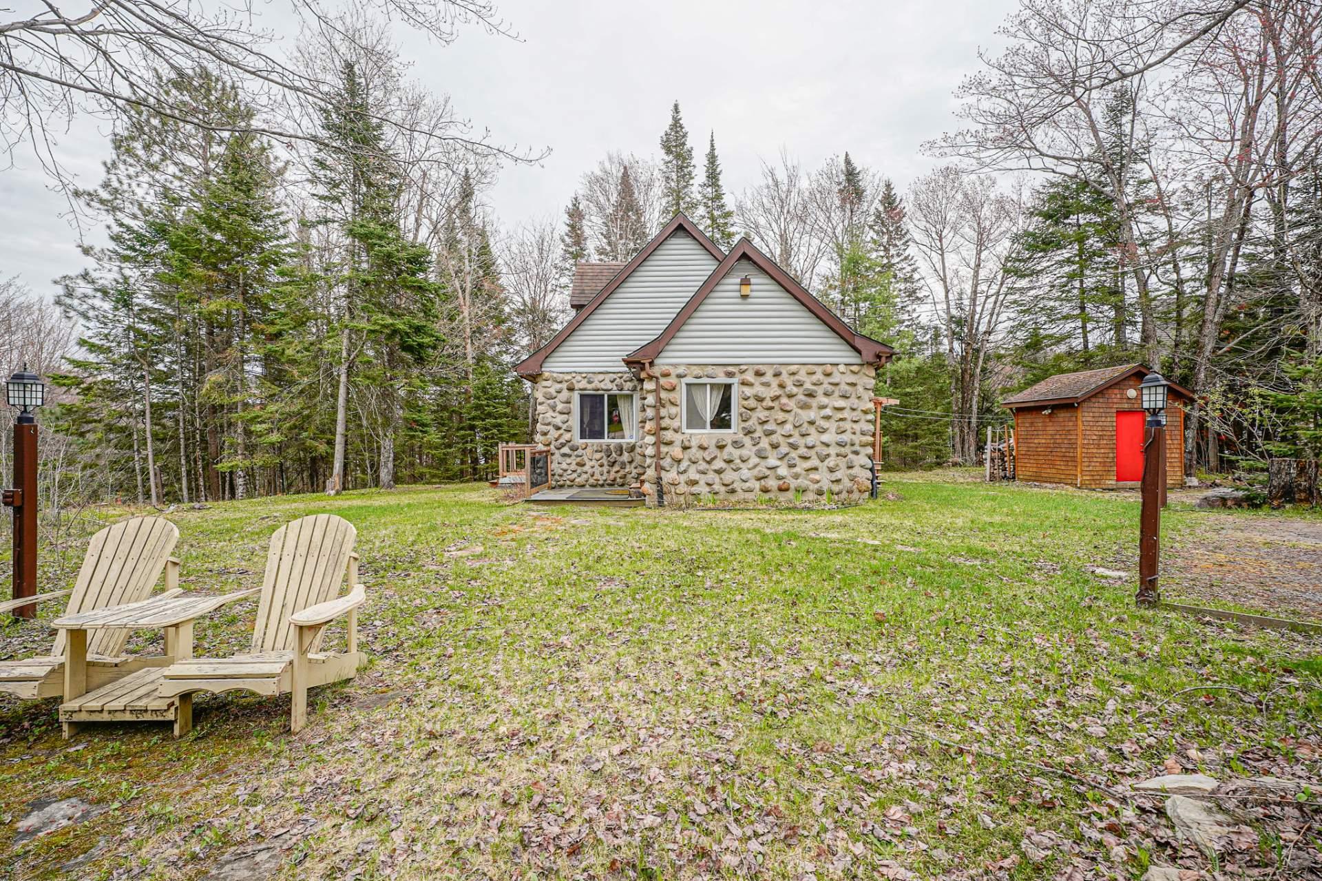 









2180


Av. du Mont-Vert

,
Val-David,




QC
J0T2N0

