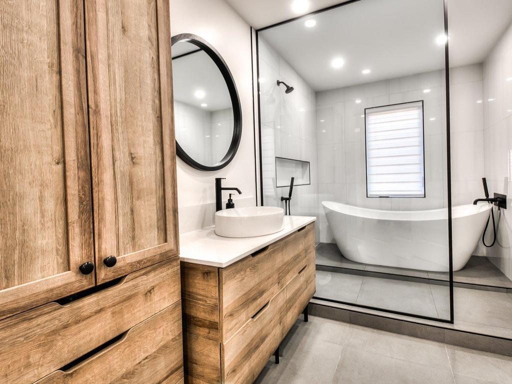 









6


Rue Arcand

,
Saint-Jean-sur-Richelieu,




QC
J2X5M6

